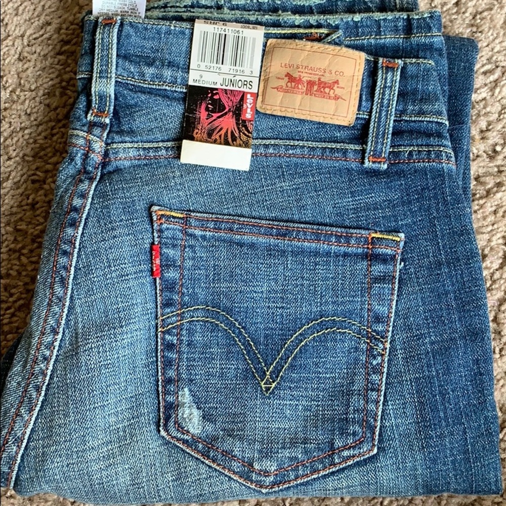 N͙E͙W͙ with all tags Levi’s CURVY CUT Jeans 9 M
